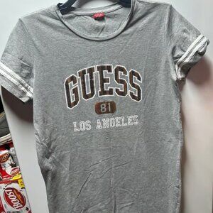 Guess tee